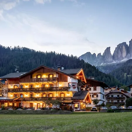 Garni Letizia Frühstückspension Campitello di Fassa